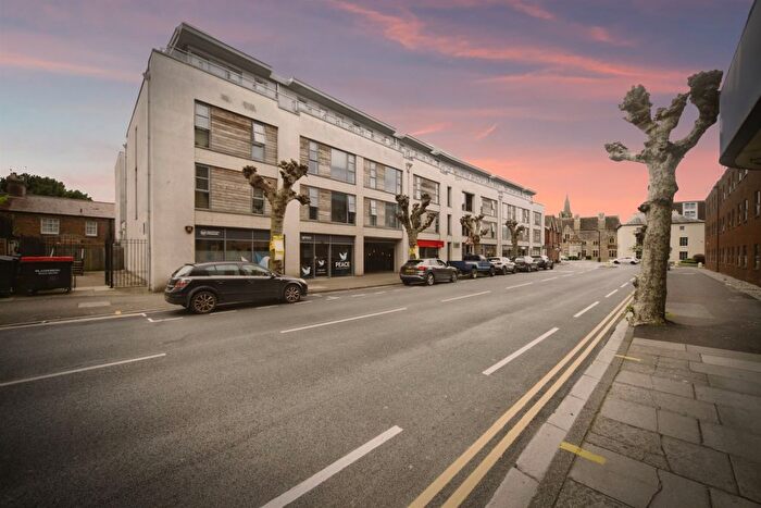 1 Bedroom Studio For Sale In Castlemoat Place, Taunton, TA1