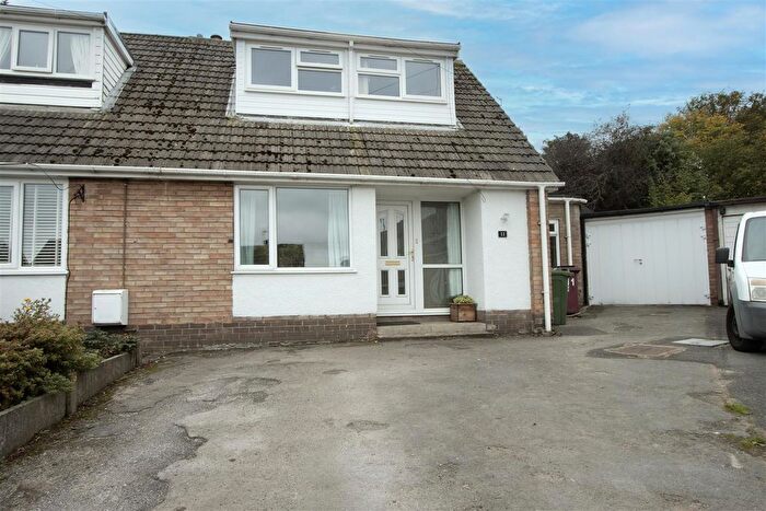 2 Bedroom Semi-Detached House For Sale In Dale Crescent, New Tupton, Chesterfield, S42