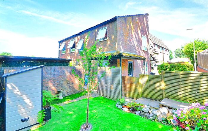 2 Bedroom Maisonette For Sale In Newton Avenue, East Grinstead, West Sussex, RH19