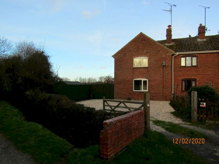 2 Bedroom Cottage To Rent In Stoke Road, Stoke Orchard, Cheltenham GL52