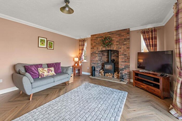 4 Bedroom Detached House For Sale In Paddock View, Stickford, PE22