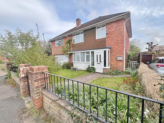 4 Bedroom Detached House To Rent In Birch Tree Drive, Emsworth, PO10