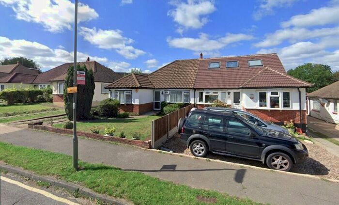 2 Bedroom Bungalow To Rent In West Street, Epsom, KT18