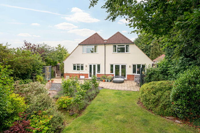 5 Bedroom Detached House For Sale In The Beeches, Talbot Road, Aston Clinton, Buckinghamshire, HP22