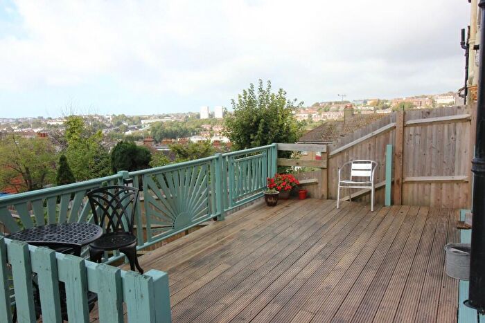 3 Bedroom Terraced House To Rent In Carlyle Avenue, BN2