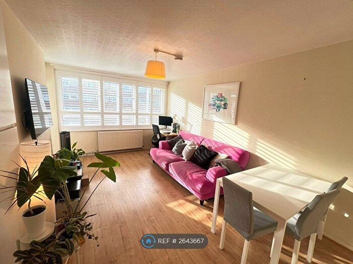3 Bedroom Flat To Rent In Guthrie Court, London, SE1