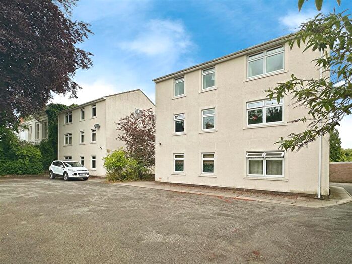2 Bedroom Flat To Rent In Leam Terrace, Leamington Spa, CV31