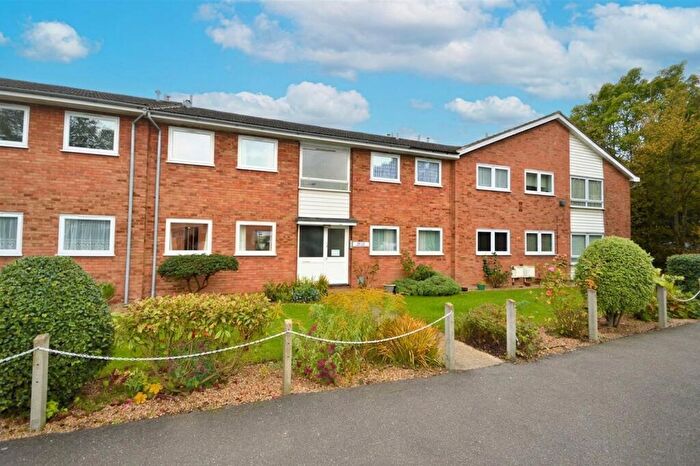 1 Bedroom Flat For Sale In Derby Road, London, E18