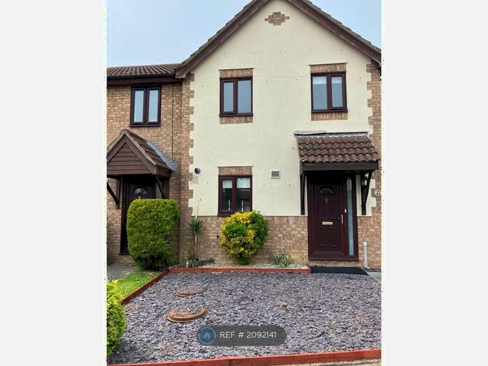 3 Bedroom Semi-Detached House To Rent In Eagle Way, Huntingdon, PE29