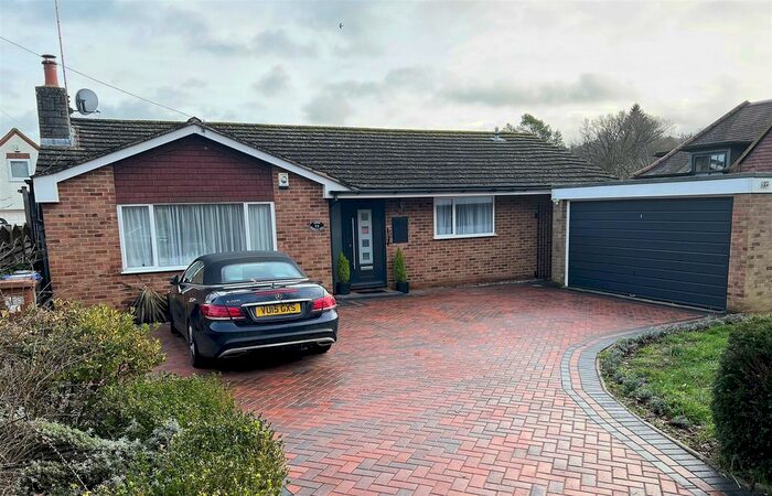 4 Bedroom Detached Bungalow To Rent In Lower Mardley Hill, Welwyn, AL6