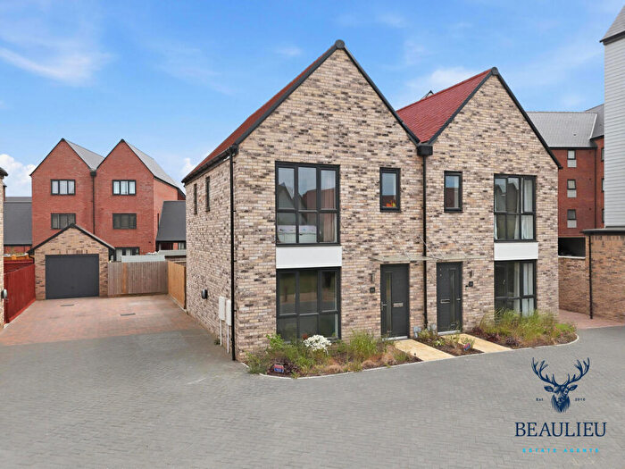 3 Bedroom Semi-Detached House For Sale In James Love Place, Beaulieu Park, CM1