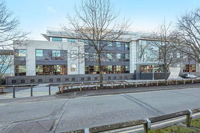 1 Bedroom Flat To Rent In Slough, Berkshire, SL1