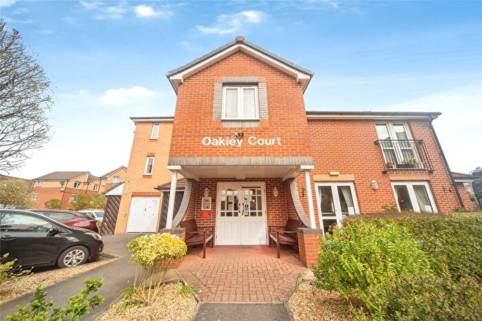 2 Bedroom Flat For Sale In Oakley Court, Southampton, SO16