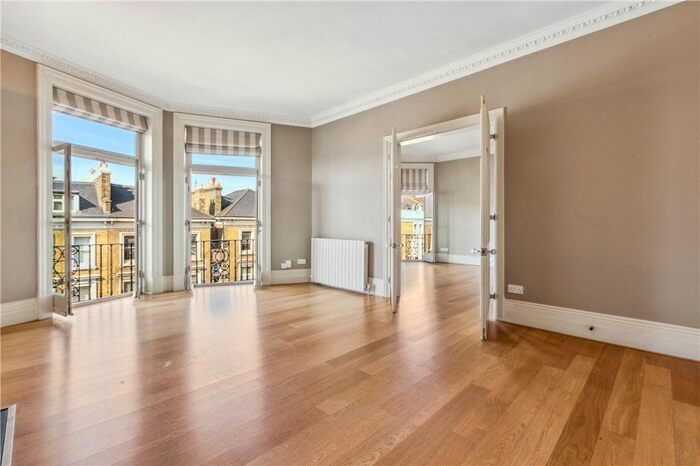 4 Bedroom Flat To Rent In Barkston Gardens, Kensington, London, SW5