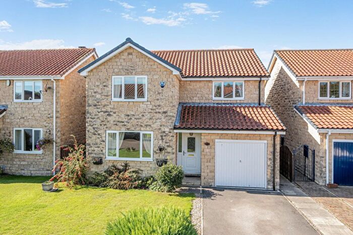 4 Bedroom Detached House For Sale In Bow Bridge View, Tadcaster, LS24