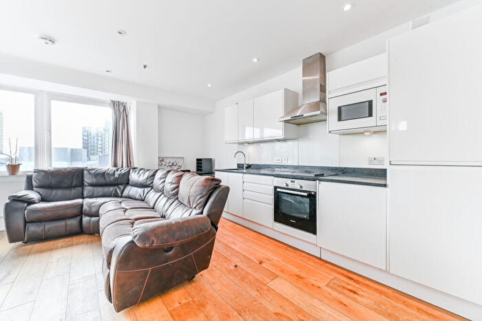 2 Bedroom Flat To Rent In Green Dragon House, Croydon, CR0