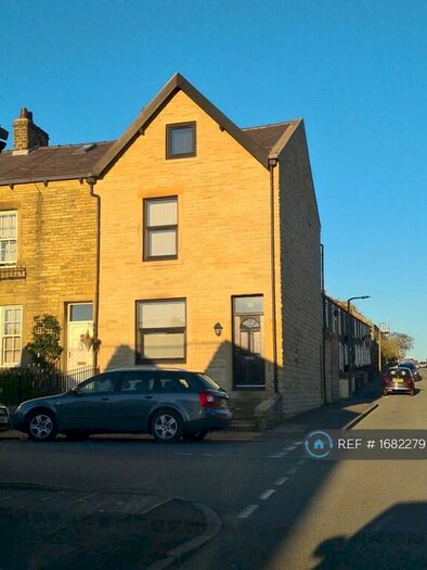 3 Bedroom Terraced House To Rent In Varley Street, Colne, BB8