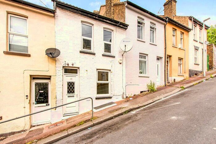 3 Bedroom Terraced House To Rent In Grange Hill, Chatham, Kent, ME5