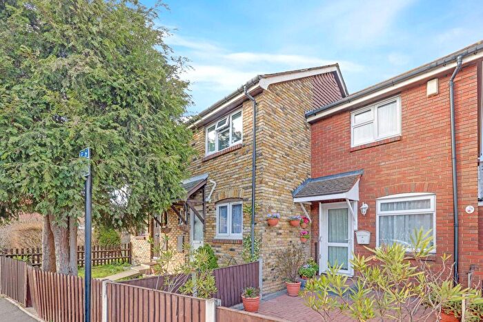 3 Bedroom Terraced House To Rent In Kirkham Road, Beckton, E6