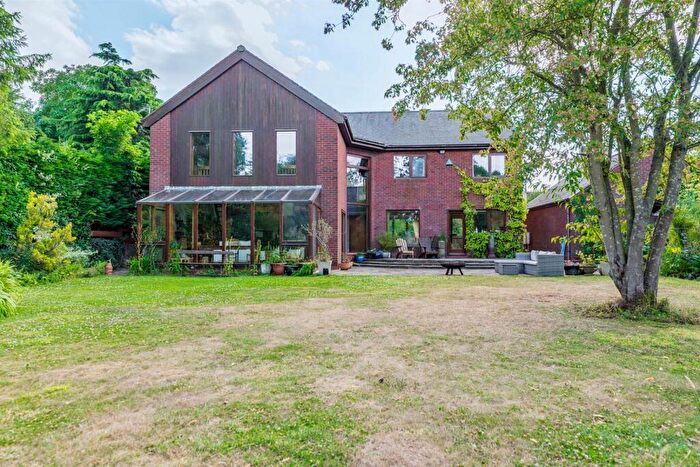 4 Bedroom Detached House For Sale In The Green, Muston, NG13