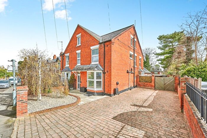 6 Bedroom Semi Detached House For Sale In South Road, Saffron Walden, CB11