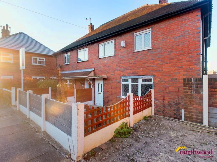 3 Bedroom Semi-Detached House To Rent In Maidstone Grove, Bentilee, Stoke-On-Trent, ST2