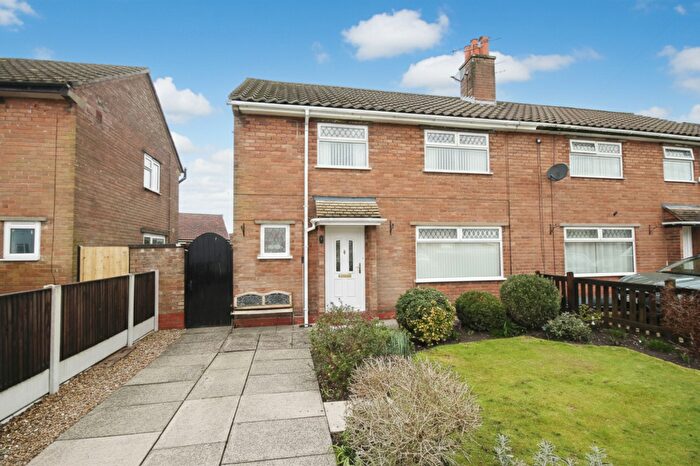 3 Bedroom Semi-Detached House For Sale In Danefield Road, Northwich, CW9