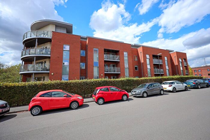 1 Bedroom Apartment For Sale In The Brow, Corbett Court The Brow, RH15