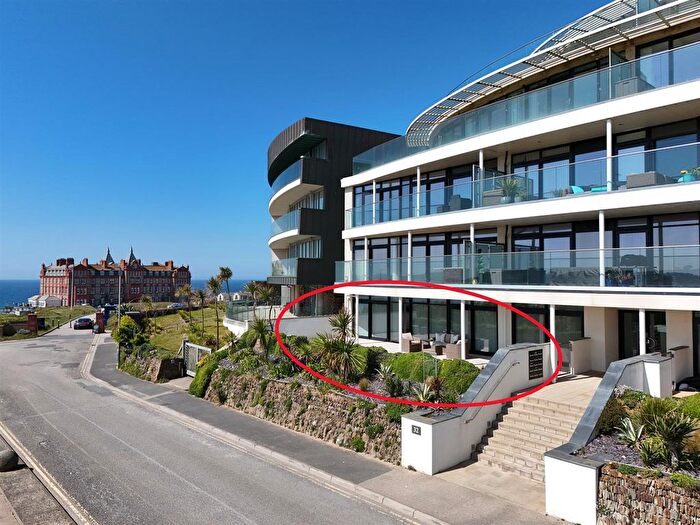 3 Bedroom Flat For Sale In Headland Road, Newquay, TR7