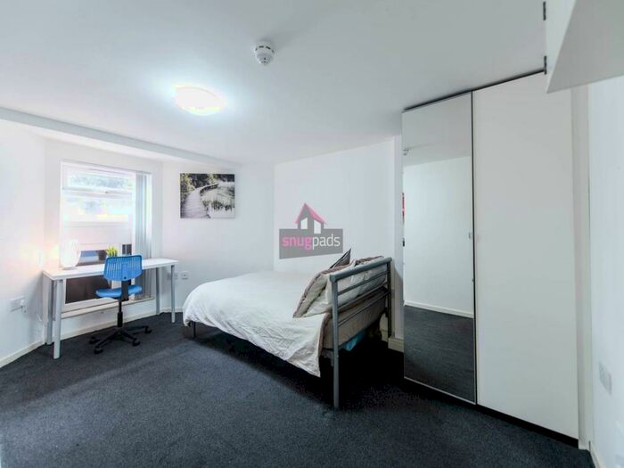 Studio To Rent In Gildabrook Road, Salford, M30