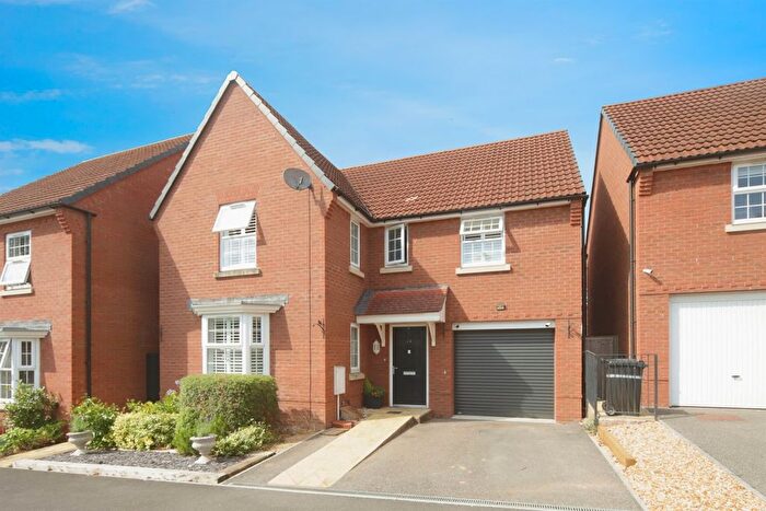 4 Bedroom Detached House For Sale In Aginhills Drive, Monkton Heathfield, Taunton, TA2