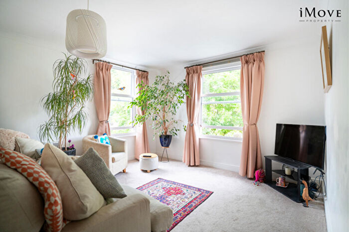 2 Bedroom Flat For Sale In Anerley Park, London, SE20