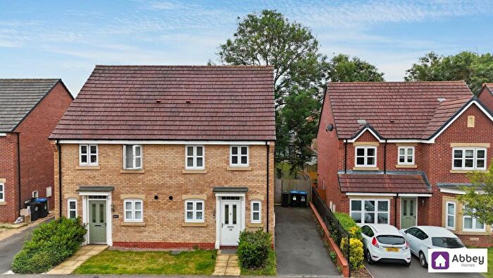 3 Bedroom Semi-Detached House For Sale In Garfield Park, Great Glen, LE8