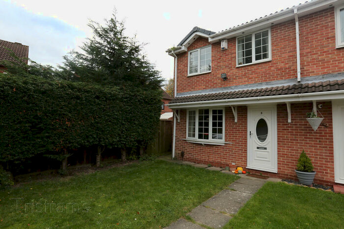 3 Bedroom Semi-Detached House To Rent In Osprey Close, Nottingham, NG11