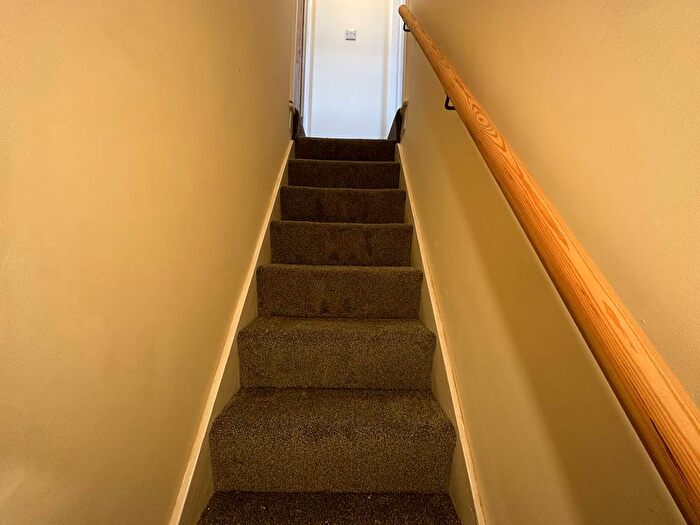 2 Bedroom End Of Terrace House To Rent In Dunville Road, Bedford, MK40