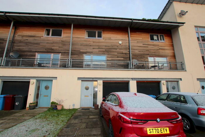 4 Bedroom Town House To Rent In Thorter Row, City Quay, DD1