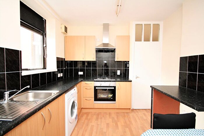 3 Bedroom Flat To Rent In Hillrise Mansions, Warltersville Road, Crouch Hill, N19