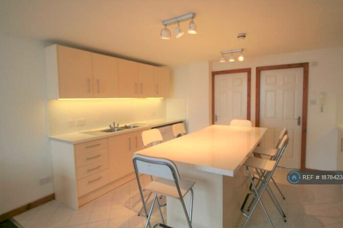 7 Bedroom Terraced House To Rent In Brailsford Road, Fallowfield, M14