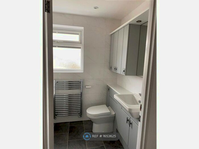 3 Bedroom Terraced House To Rent In Chatcombe, Yate, Bristol, BS37