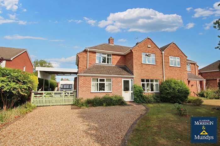 3 Bedroom Semi-Detached House For Sale In South Scarle Road, Collingham, NG23