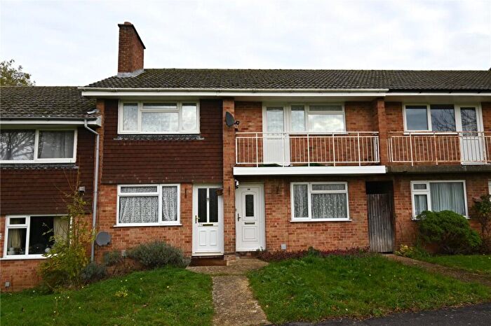 2 Bedroom Flat To Rent In Britten Road, Basingstoke, Hampshire, RG22