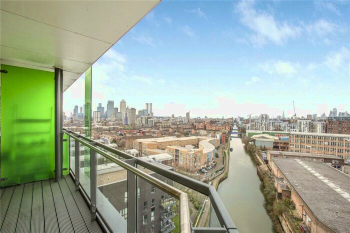 2 Bedroom Apartment To Rent In Yeoman Court, Tweed Walk, London, E14