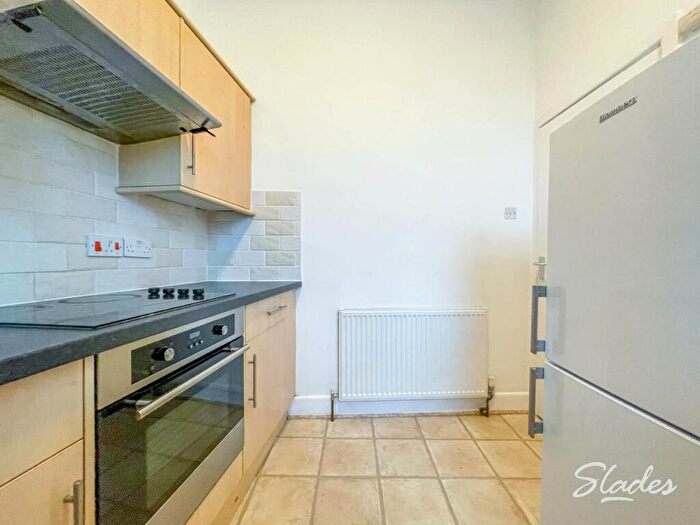 1 Bedroom Flat To Rent In Seamoor Road, Westbourne, Bournemouth, BH4