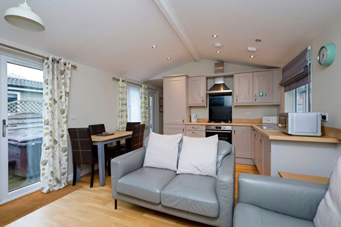 2 Bedroom Detached Bungalow For Sale In Golden Cross, Hailsham, BN27