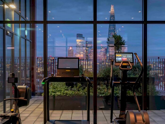 2 Bedroom Flat To Rent In New Kent Road, London, SE1