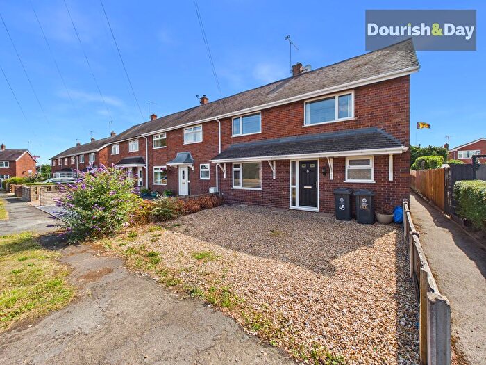 3 Bedroom Semi-detached House For Sale In Littleton Crescent, Penkridge, ST19