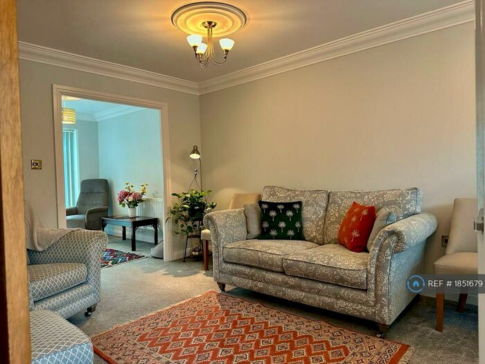 4 Bedroom Detached House To Rent In Monro Place, Epsom, KT19