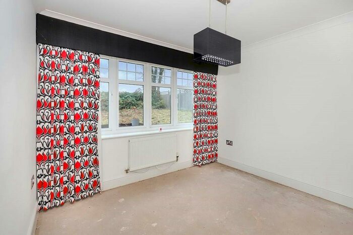 5 Bedroom Detached House For Sale In The Water Gardens, Wolverhampton, West Midlands, WV4