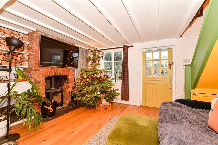 2 Bedroom Cottage For Sale In Coldharbour Road, Penshurst, Tonbridge, Kent, TN11