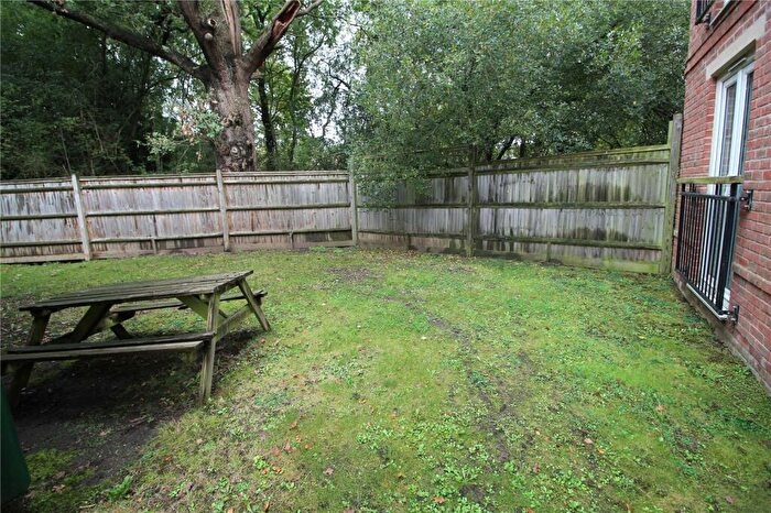 2 Bedroom Flat For Sale In Alder Court, Fleet, Hampshire, GU51